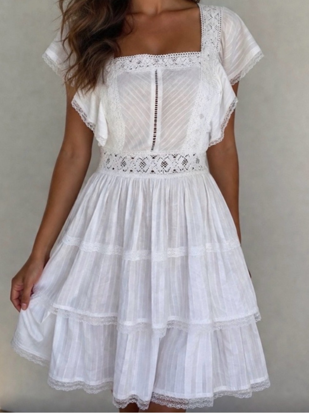 Chelsea & Violet White Lace Square-Neck Tiered Mini Dress XL